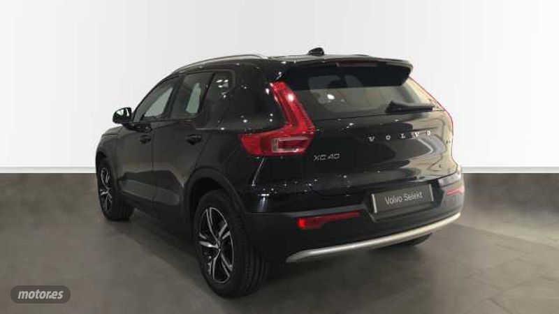 Volvo XC40 Core, B3 Mild hybrid, Gasolina - Imagen 2