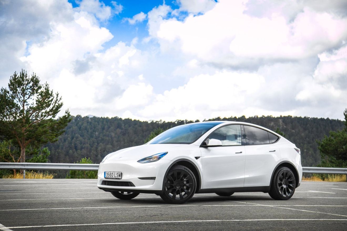 El Model Y con color exterior Blanco Perla multicapa