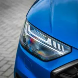 Audi Q5 55 TFSIe quattro Black Line Edition (Azul Ultra Metalizado) - Miniatura 13