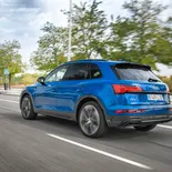 Audi Q5 55 TFSIe quattro Black Line Edition (Azul Ultra Metalizado) - Miniatura 18