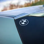 BMW XM (Cape York Green) - Miniatura 3