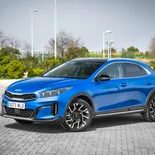 KIA XCeed PHEV (color Blue Flame) - Miniatura 1