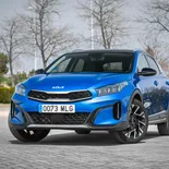 KIA XCeed PHEV (color Blue Flame) - Miniatura 2