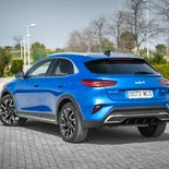 KIA XCeed PHEV (color Blue Flame) - Miniatura 9