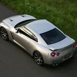 Nissan GT-R R35 - Miniatura 17