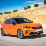 Opel Corsa-e Elegance (Naranja Cuántico) - Miniatura 3