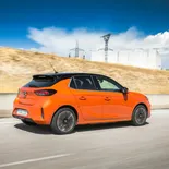 Opel Corsa-e Elegance (Naranja Cuántico) - Miniatura 19