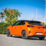 Opel Corsa-e Elegance (Naranja Cuántico) - Miniatura 23