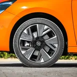 Opel Corsa-e Elegance (Naranja Cuántico) - Miniatura 15