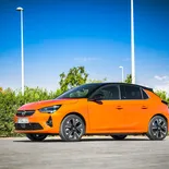 Opel Corsa-e Elegance (Naranja Cuántico) - Miniatura 9