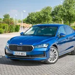 Skoda Superb 2.0 TDI L&K (Azul Cobalto) - Miniatura 3