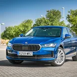 Skoda Superb 2.0 TDI L&K (Azul Cobalto) - Miniatura 4