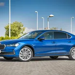 Skoda Superb 2.0 TDI L&K (Azul Cobalto) - Miniatura 6