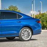 Skoda Superb 2.0 TDI L&K (Azul Cobalto) - Miniatura 14