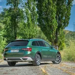 Skoda Superb Scout 2.0 TSI 272 CV DSG 4x4 - Miniatura 6