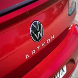 Volkswagen Arteon eHybrid R-Line (Rojo Intenso) - Miniatura 26