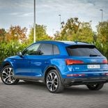 Audi Q5 55 TFSIe quattro Black Line Edition (Azul Ultra Metalizado) - Miniatura 20