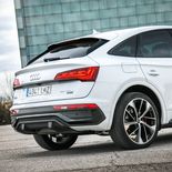 Audi Q5 Sportback 55 TFSIe Black Line Edition - Miniatura 24