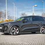 Audi Q6 e-tron quattro Black Line - Miniatura 6