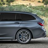 BMW M340i xDrive Touring First Edition - Miniatura 2