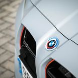 BMW M4 CSL - Miniatura 2