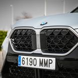 BMW X2 sDrive18d - Miniatura 18