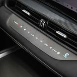 EBRO s700 PHEV Luxury (Bitono Blanco + Negro) - Miniatura 1