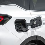 EBRO s700 PHEV Luxury (Bitono Blanco + Negro) - Miniatura 14