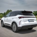 EBRO s700 PHEV Luxury (Bitono Blanco + Negro) - Miniatura 17