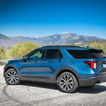 Ford Explorer (Azul Atlas) - Miniatura 2