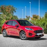 Ford Kuga FHEV ST Line X - Miniatura 2