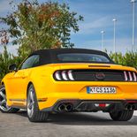 Ford Mustang Convertible California Special - Miniatura 14