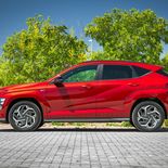 Hyundai KONA HEV (color Soultronic Orange) - Miniatura 12