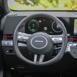 Hyundai KONA HEV (color Soultronic Orange) - Miniatura 25