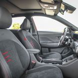 Hyundai KONA HEV (color Soultronic Orange) - Miniatura 2