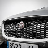 Jaguar I-Pace EV400 HSE 2021 (Eiger Grey) - Miniatura 11