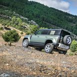 Land Rover Defender 110 D250 AWD First Edition (Pangea Green) - Miniatura 23