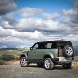 Land Rover Defender 110 D250 AWD First Edition (Pangea Green) - Miniatura 1