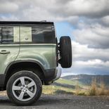 Land Rover Defender 110 D250 AWD First Edition (Pangea Green) - Miniatura 6