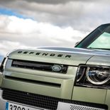 Land Rover Defender 110 D250 AWD First Edition (Pangea Green) - Miniatura 18