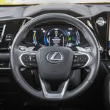 Lexus NX 450h+ (Verde oliva) - Miniatura 28