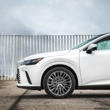 Lexus RX 450h+ Luxury (Blanco Sonic) - Miniatura 18