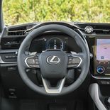 Lexus RZ 450e Luxury (Gris Sonic) - Miniatura 1