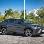 Lexus RZ 450e Luxury (Gris Sonic) - Miniatura 3