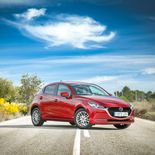 Mazda 2 Zenith Soul Red Crystal - Miniatura 2