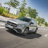 Mercedes GLA 200 AMG Line - Miniatura 2