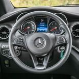 Mercedes V 300 d Largo (Rojo Jacinto Metalizado) - Miniatura 24