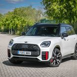 MINI Countryman JCW (Nanuq White) - Miniatura 4