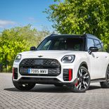 MINI Countryman JCW (Nanuq White) - Miniatura 6