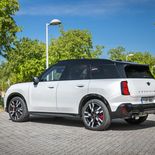 MINI Countryman JCW (Nanuq White) - Miniatura 20